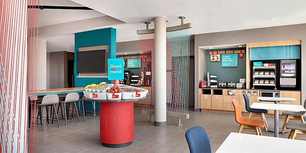 Avid Hotels - Detroit - Warren By Ihg Exterior photo
